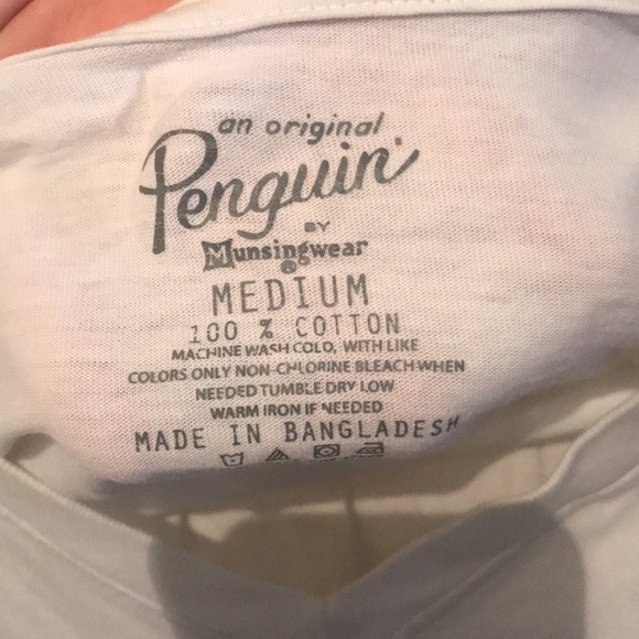 Original Penguin White V Neck Tshirt with Silver Penguin logo Stitched Perfect! - Picture 4 of 4